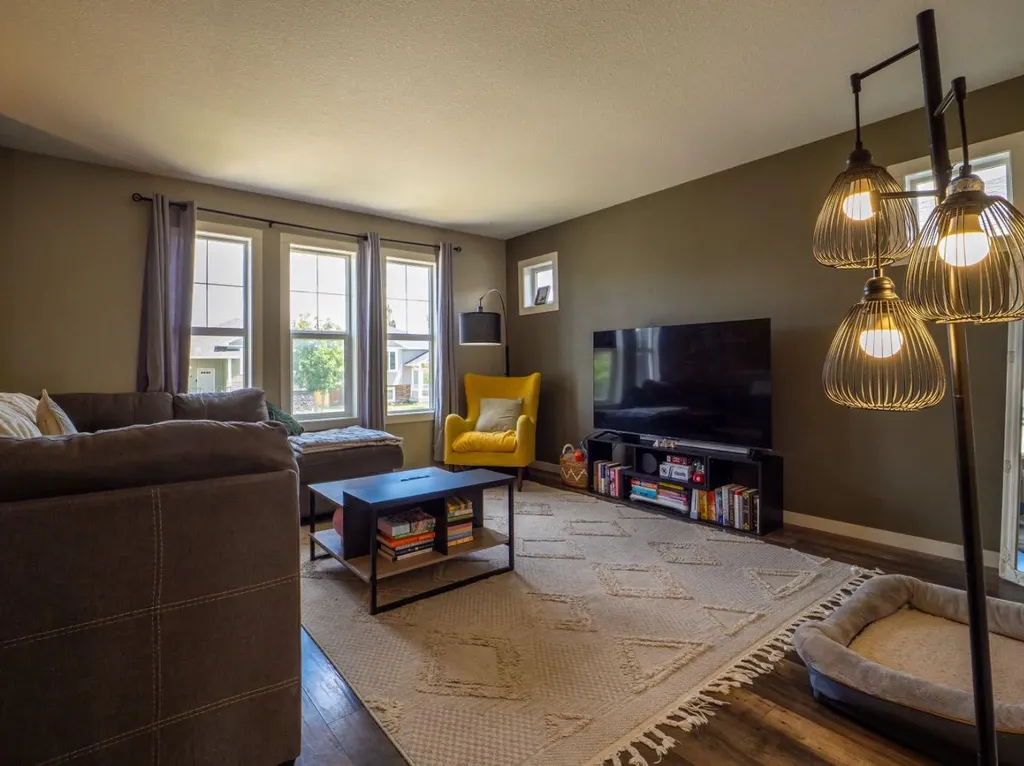148 Mt Sundial Court W Lethbridge AB T1J 5C2