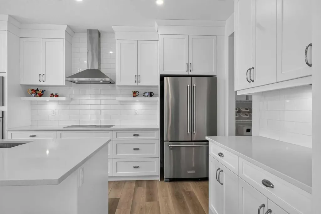 235 Treeline View SW Calgary AB T2Y0W6