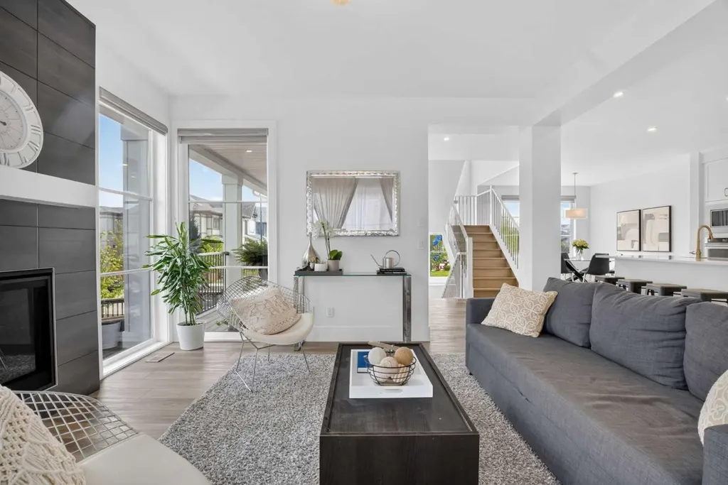 235 Treeline View SW Calgary AB T2Y0W6