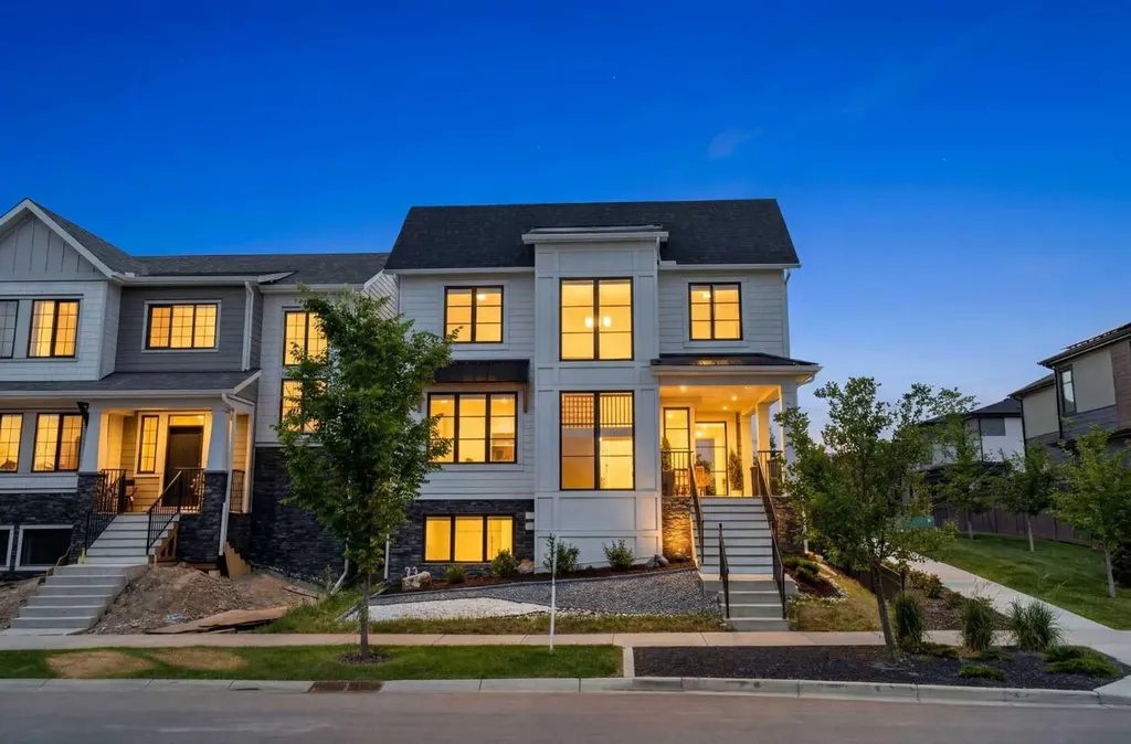 235 Treeline View SW Calgary AB T2Y0W6
