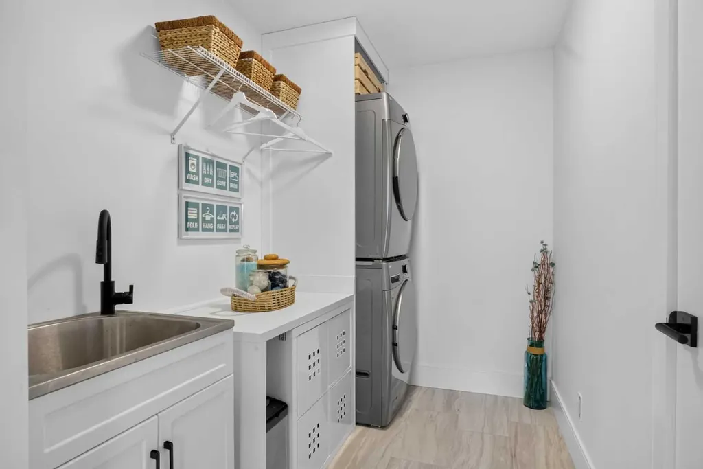 235 Treeline View SW Calgary AB T2Y0W6