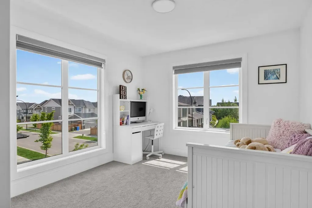 235 Treeline View SW Calgary AB T2Y0W6