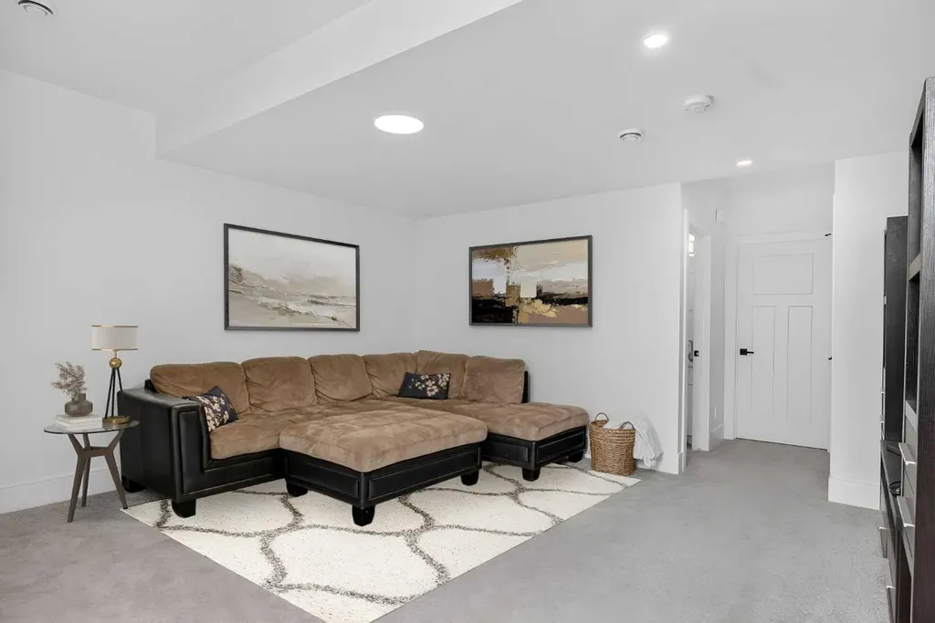 235 Treeline View SW Calgary AB T2Y0W6