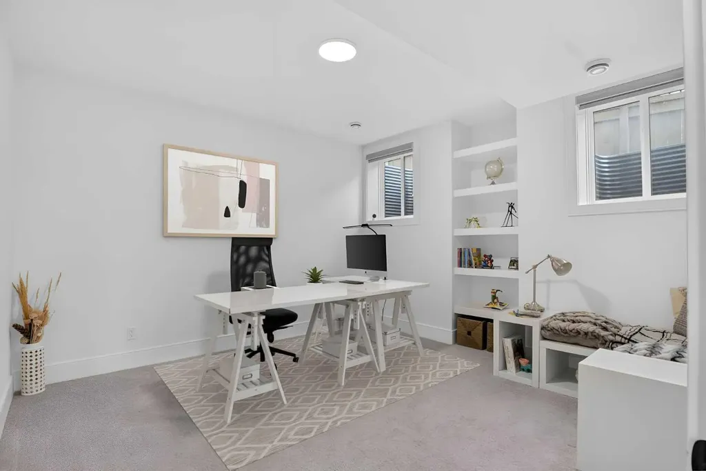 235 Treeline View SW Calgary AB T2Y0W6