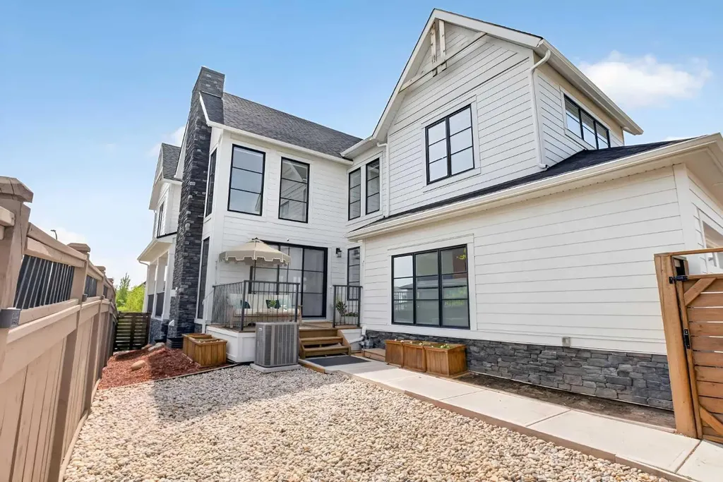 235 Treeline View SW Calgary AB T2Y0W6