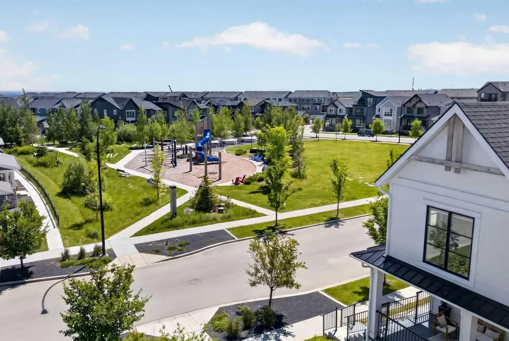 235 Treeline View SW Calgary AB T2Y0W6