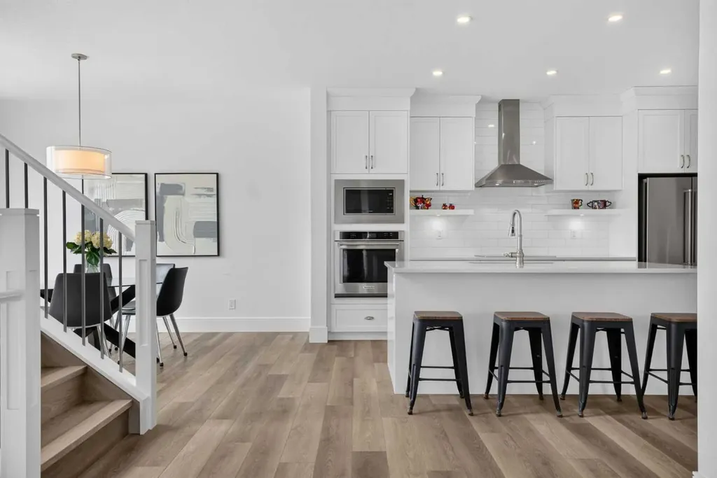 235 Treeline View SW Calgary AB T2Y0W6