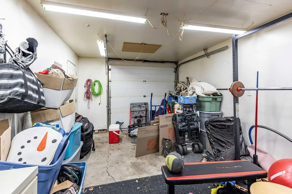 549 2 Street NW Medicine Hat AB T1A 6K2