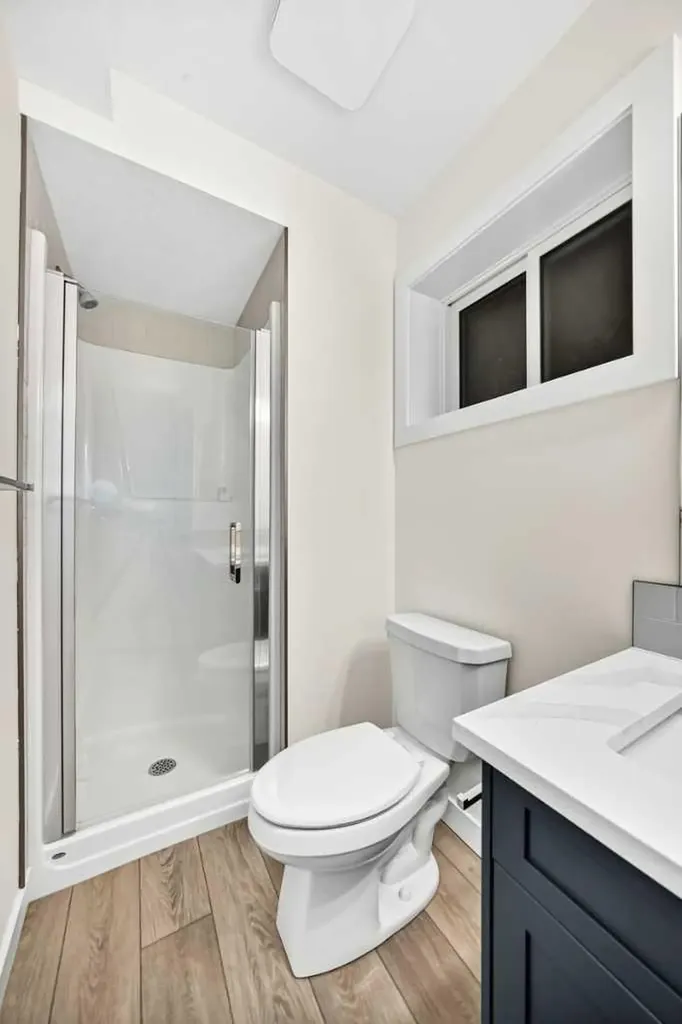 4016 37 Street NW Calgary AB T2L 2J3
