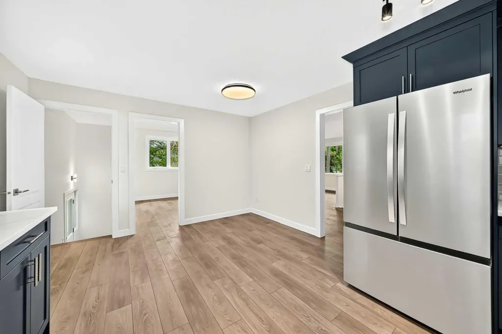 4016 37 Street NW Calgary AB T2L 2J3
