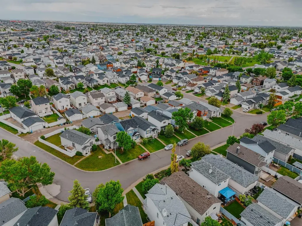 66 Martin Crossing Close NE Calgary AB T3J 3S2