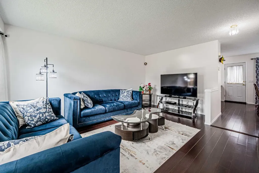 66 Martin Crossing Close NE Calgary AB T3J 3S2