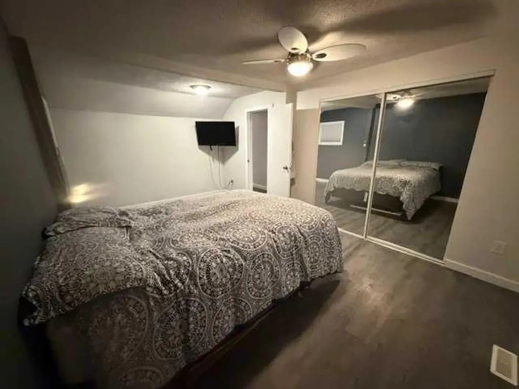 4816 53 Avenue Whitecourt AB T7S 1A2