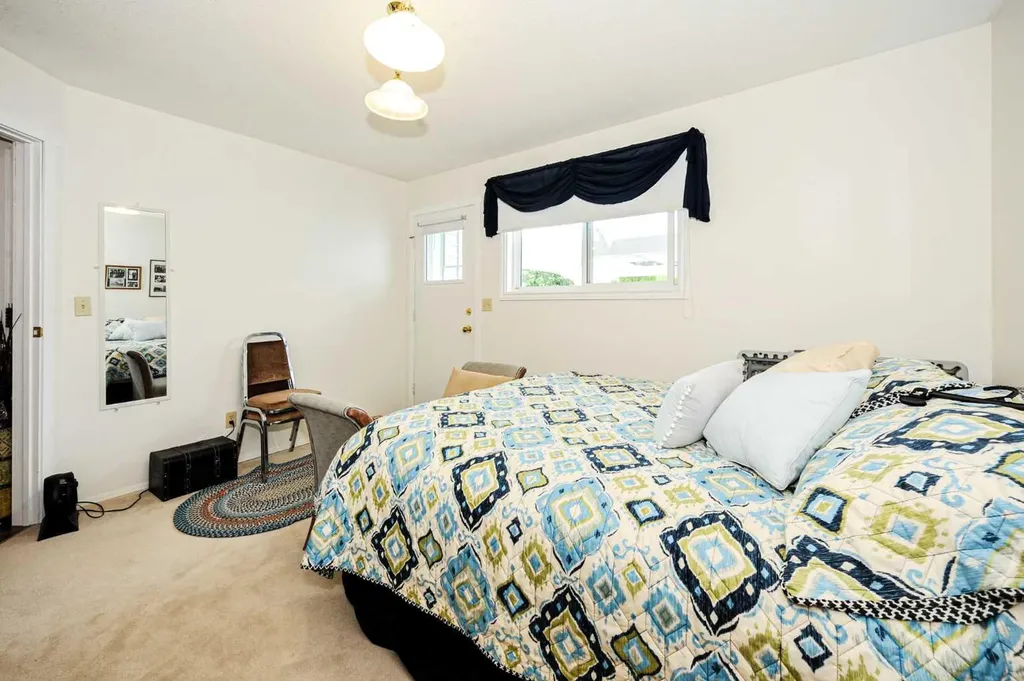 3904 56a Street Camrose AB T4V 4L1