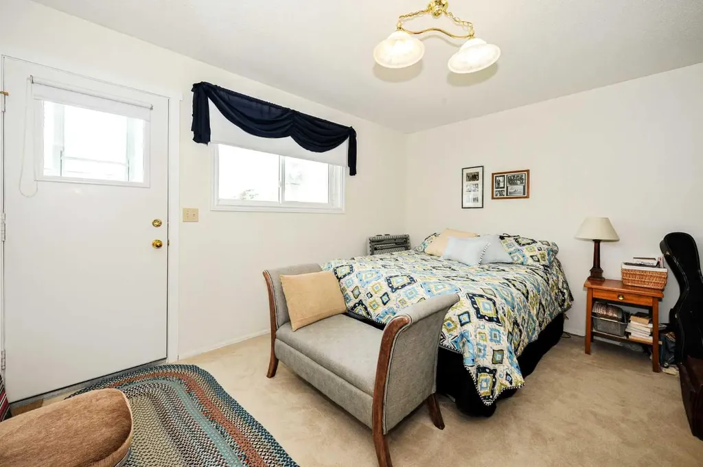 3904 56a Street Camrose AB T4V 4L1