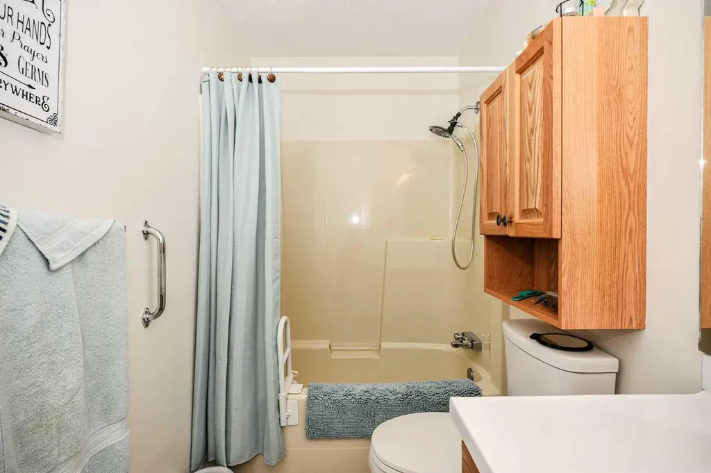 3904 56a Street Camrose AB T4V 4L1