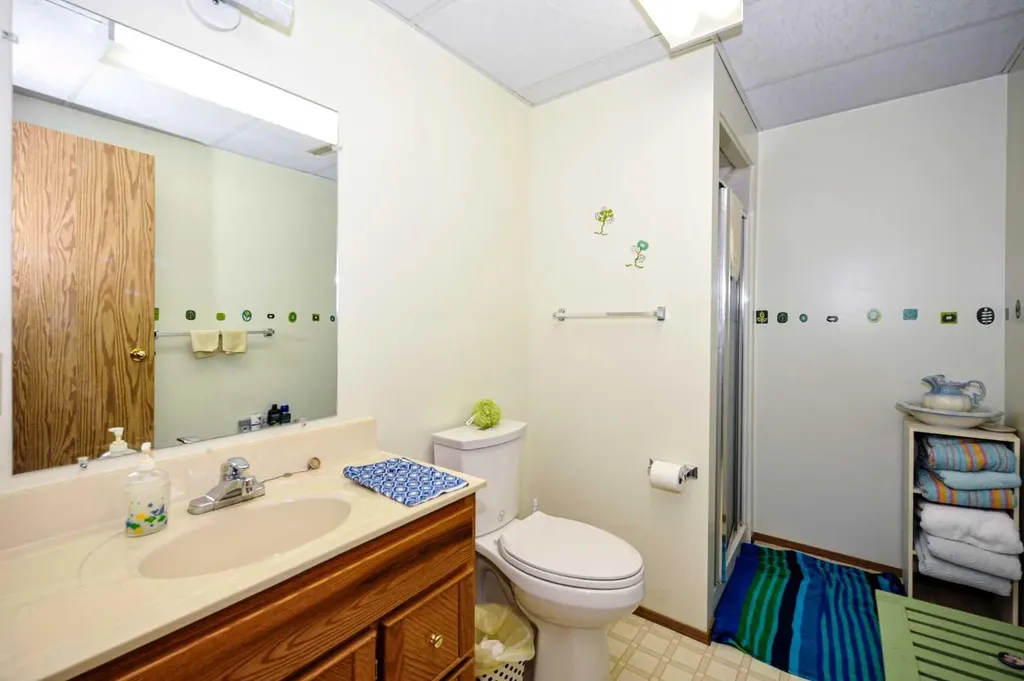 3904 56a Street Camrose AB T4V 4L1