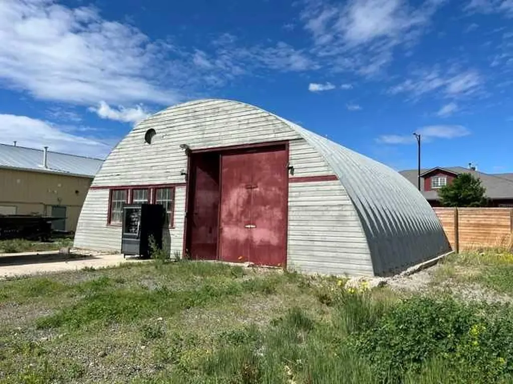 512 Centre Street SE High River AB T1V 1G1
