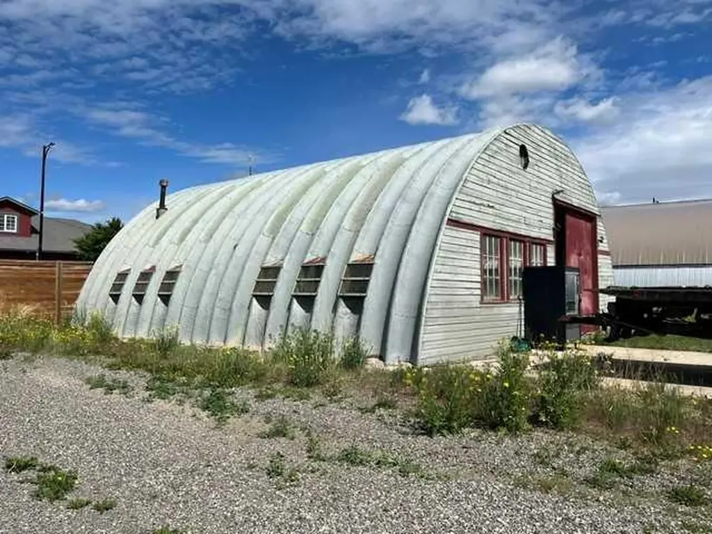 512 Centre Street SE High River AB T1V 1G1