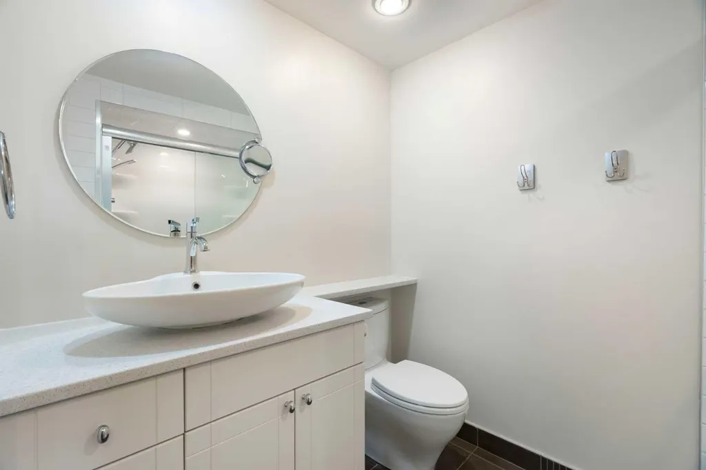 191 Woodmont Terrace SW Calgary AB T2W3K3