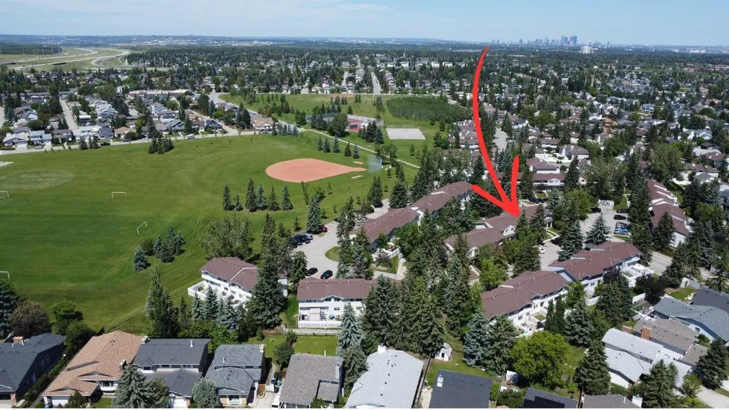 191 Woodmont Terrace SW Calgary AB T2W3K3