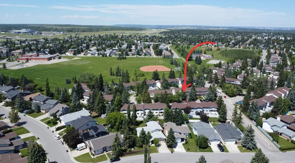 191 Woodmont Terrace SW Calgary AB T2W3K3