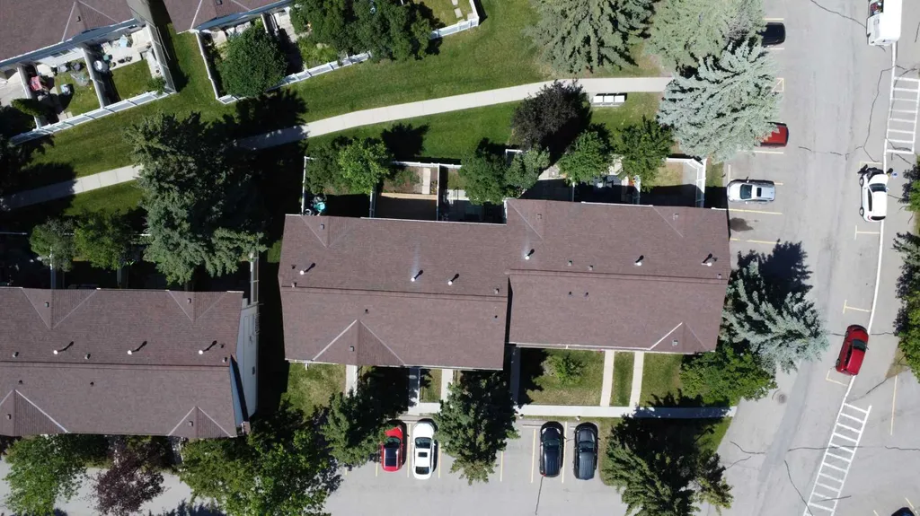 191 Woodmont Terrace SW Calgary AB T2W3K3