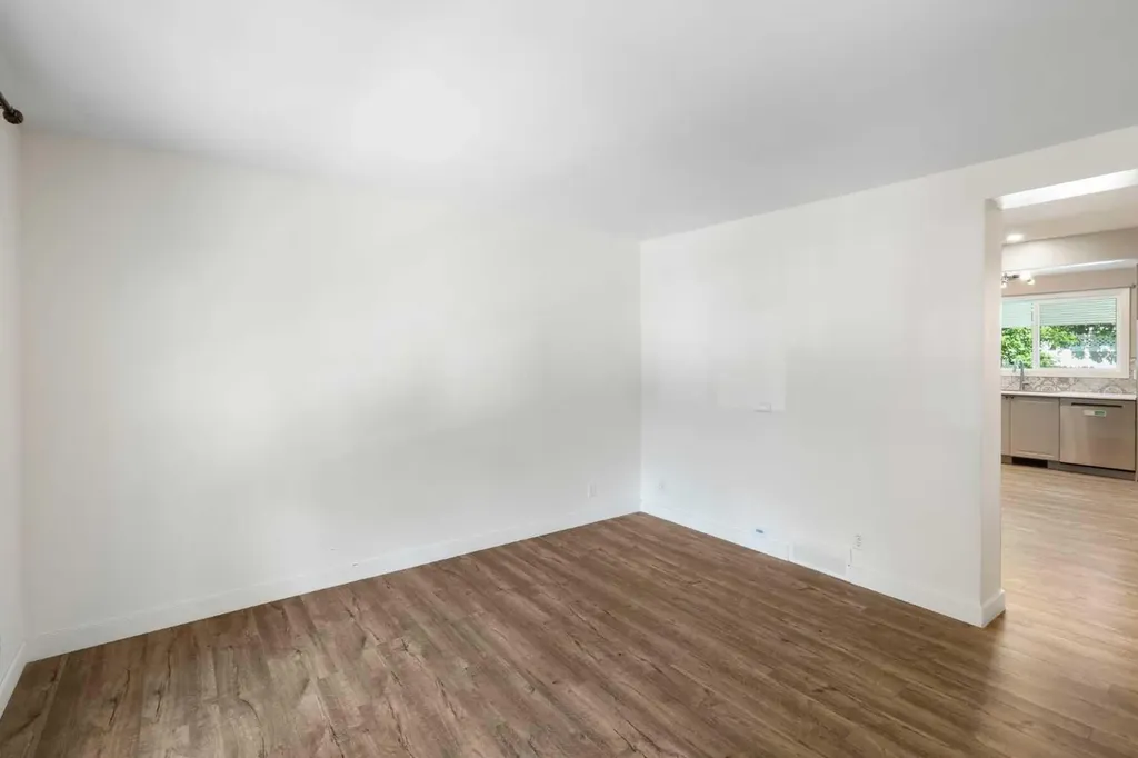 191 Woodmont Terrace SW Calgary AB T2W3K3