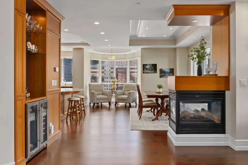 690 Princeton Way SW Calgary AB T2P 5J9