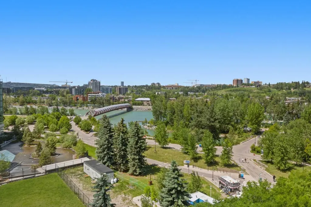 690 Princeton Way SW Calgary AB T2P 5J9