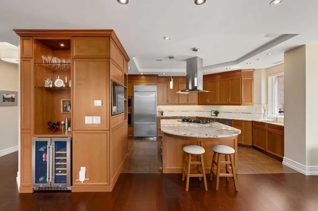 690 Princeton Way SW Calgary AB T2P 5J9