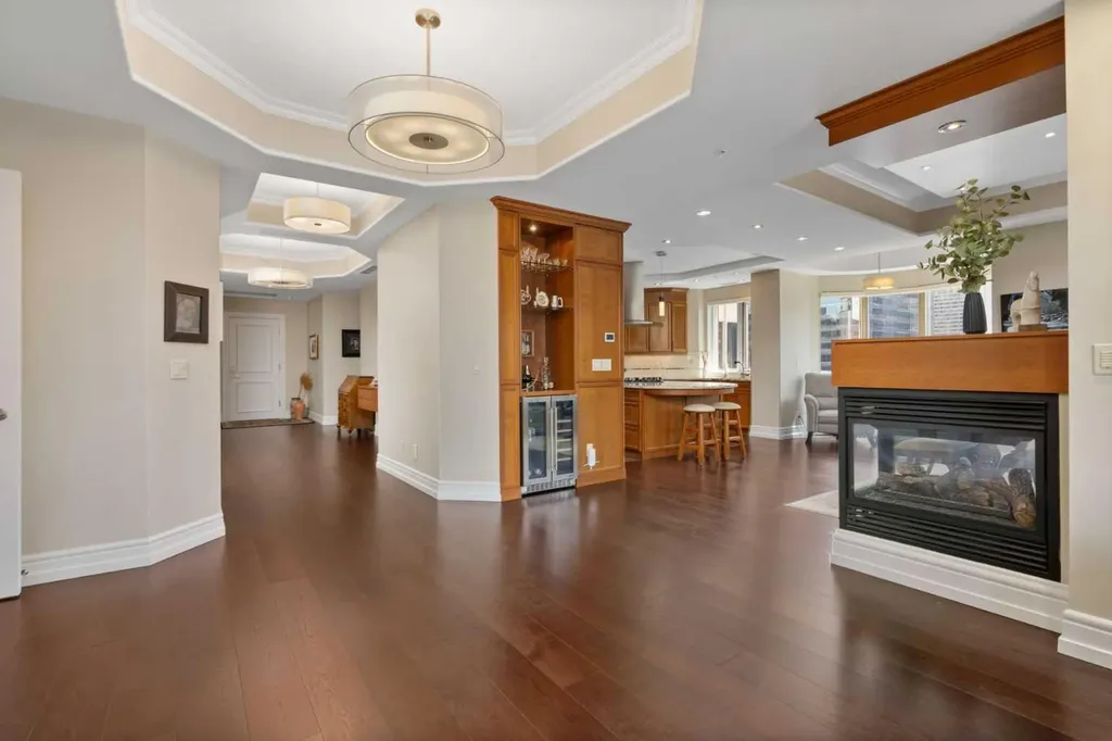 690 Princeton Way SW Calgary AB T2P 5J9