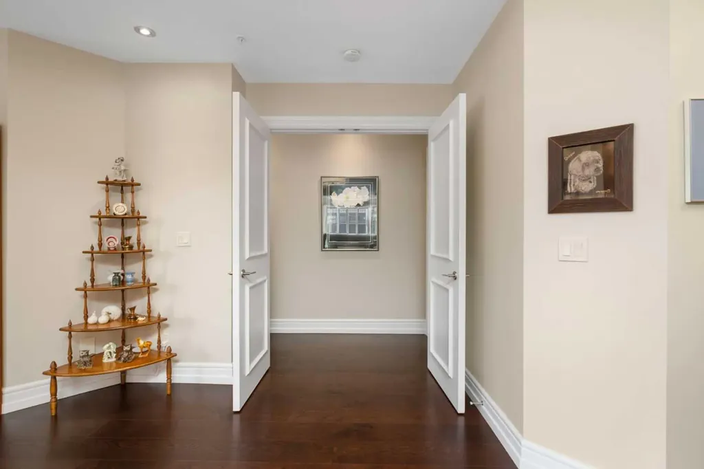 690 Princeton Way SW Calgary AB T2P 5J9