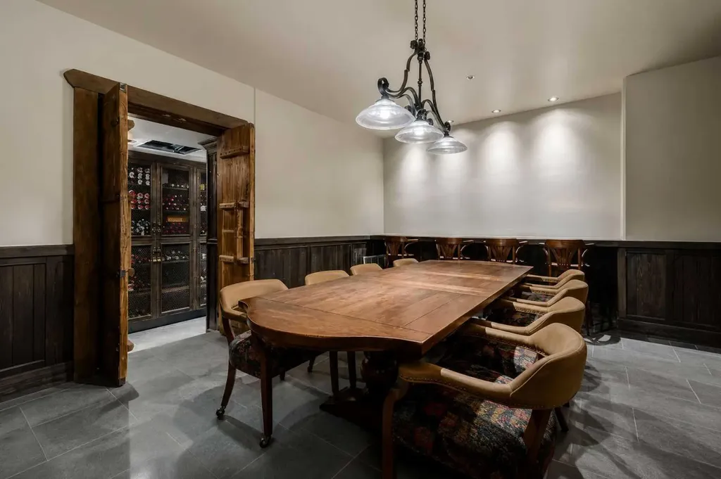 690 Princeton Way SW Calgary AB T2P 5J9