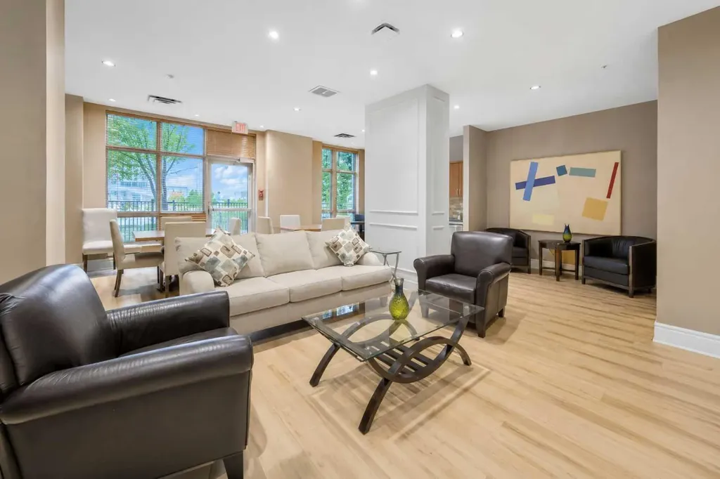 690 Princeton Way SW Calgary AB T2P 5J9