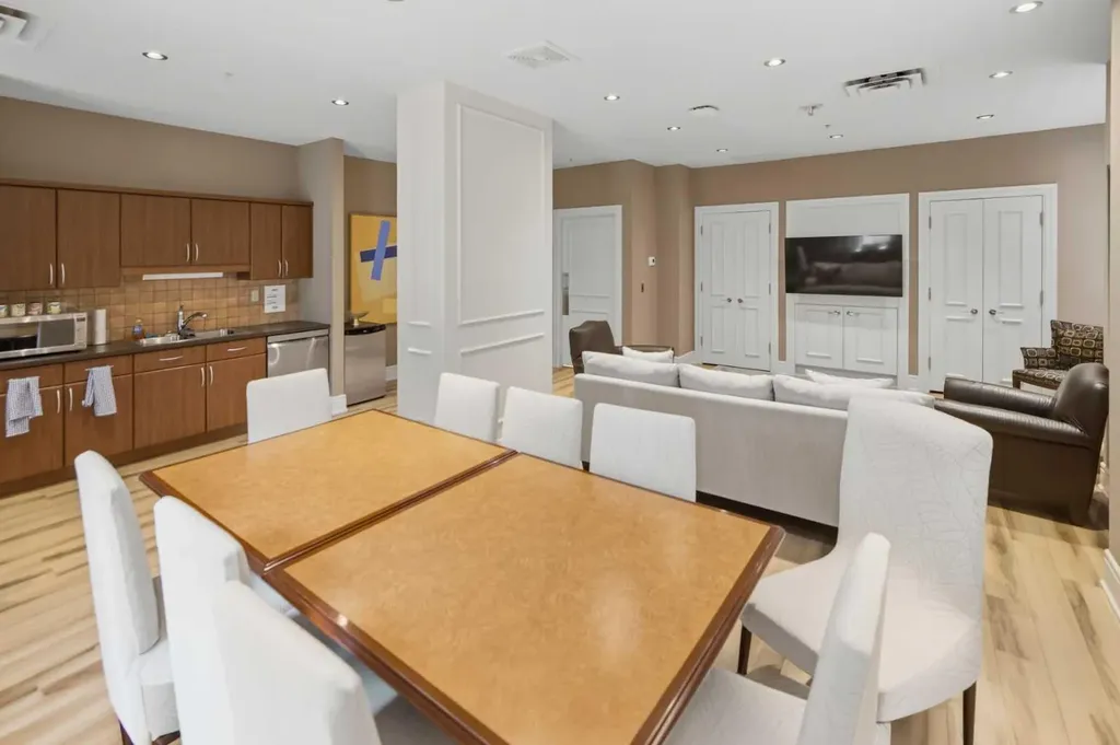 690 Princeton Way SW Calgary AB T2P 5J9