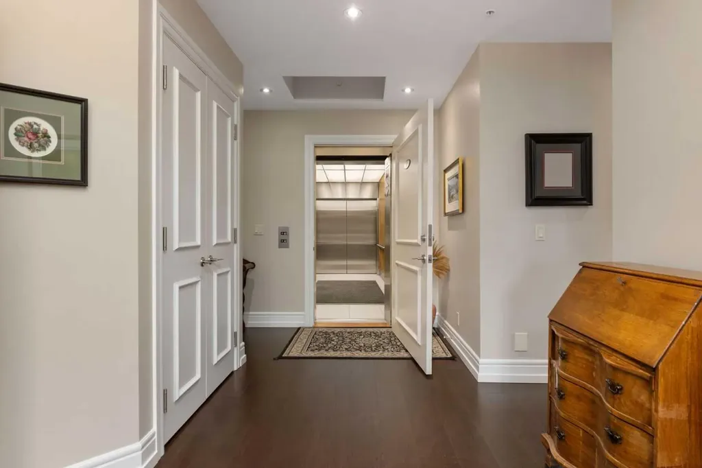 690 Princeton Way SW Calgary AB T2P 5J9