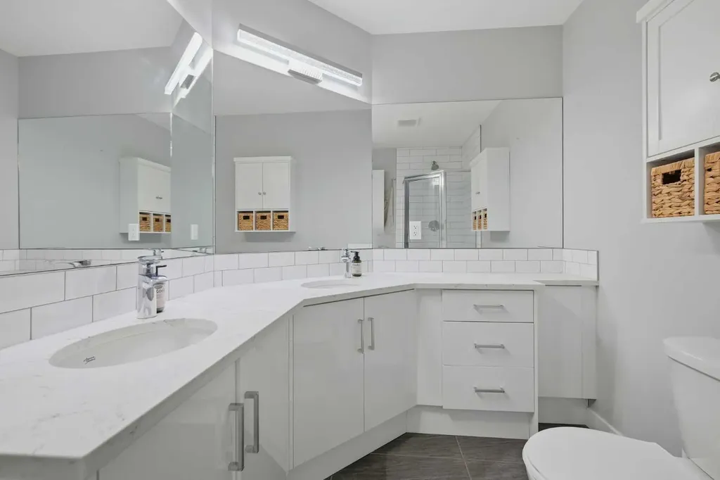 2408 Richmond Road SW Calgary AB t2t 5e4