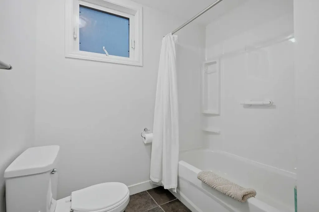 2408 Richmond Road SW Calgary AB t2t 5e4