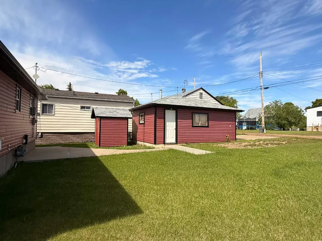 5040 48th Street Hardisty AB T0B 0V0