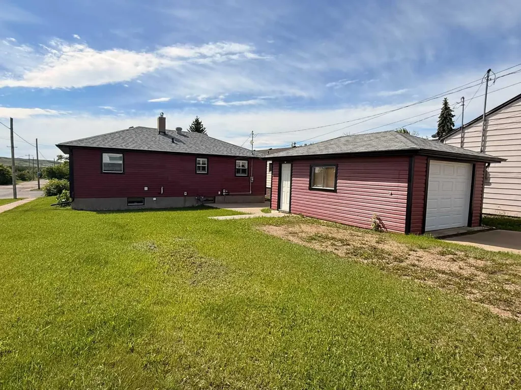 5040 48th Street Hardisty AB T0B 0V0