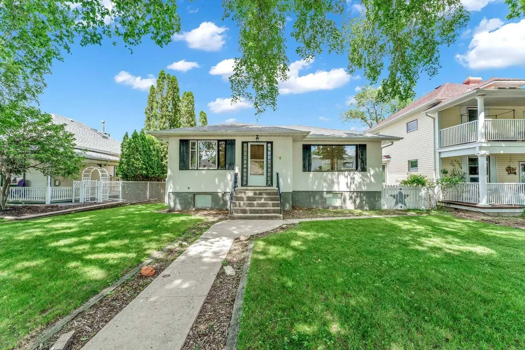 530 7 Street SE Medicine Hat AB T1A1K3