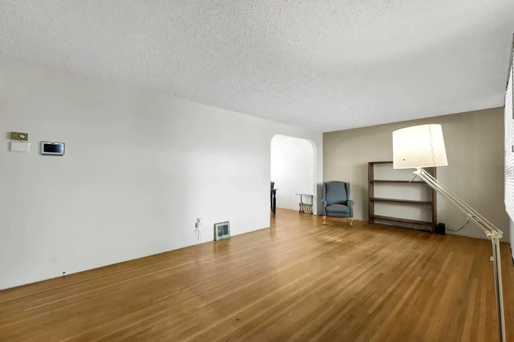530 7 Street SE Medicine Hat AB T1A1K3