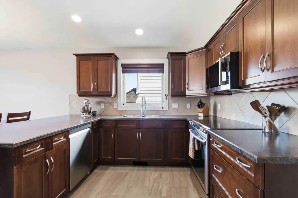 181 Coyote Crescent Fort Mcmurray AB T9K 0C7