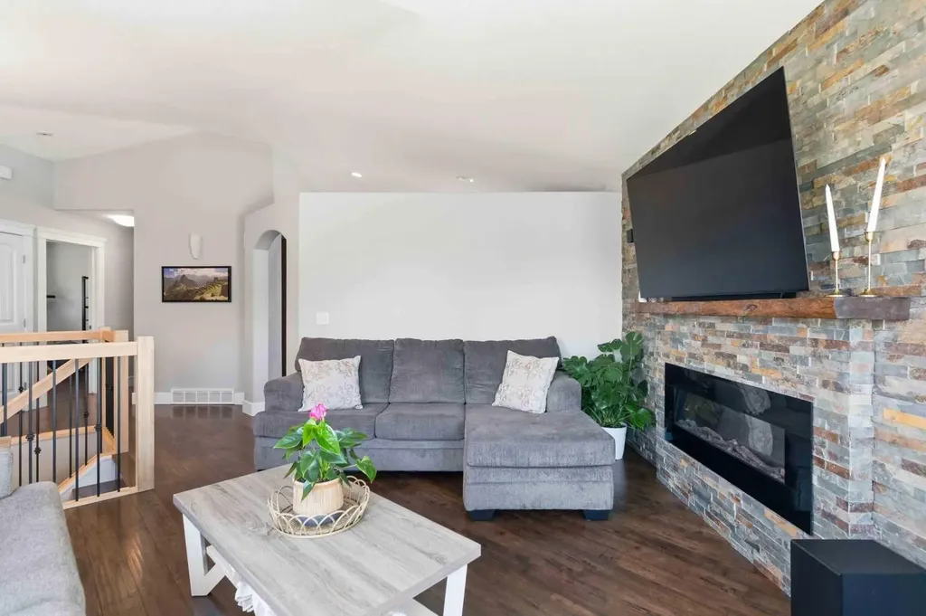 181 Coyote Crescent Fort Mcmurray AB T9K 0C7