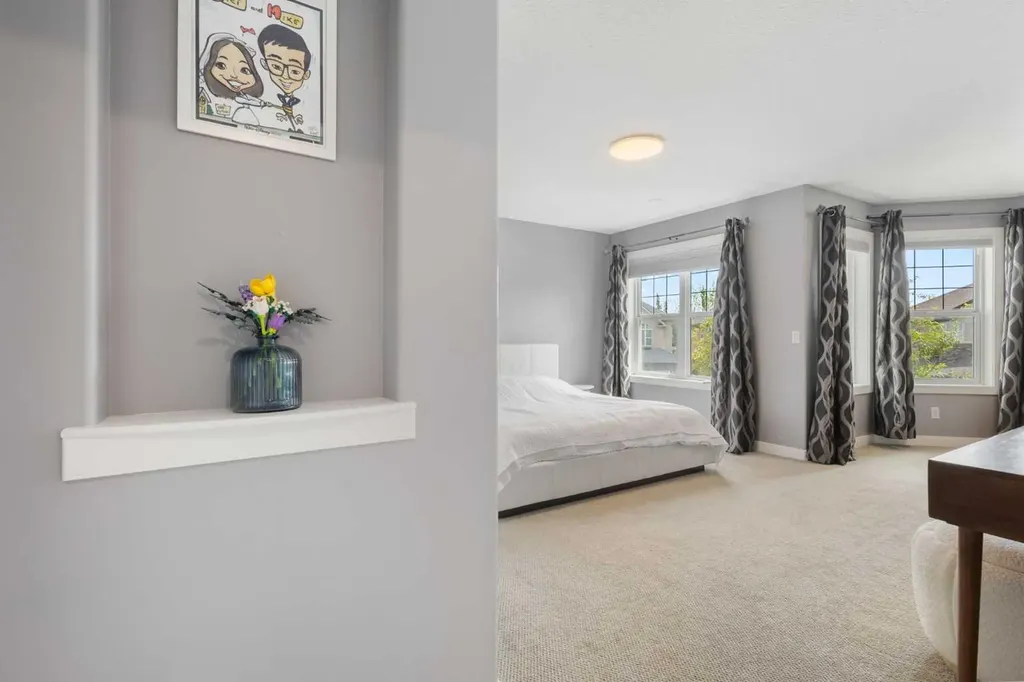 23 Strathlea Crescent SW Calgary AB T3H 5A8