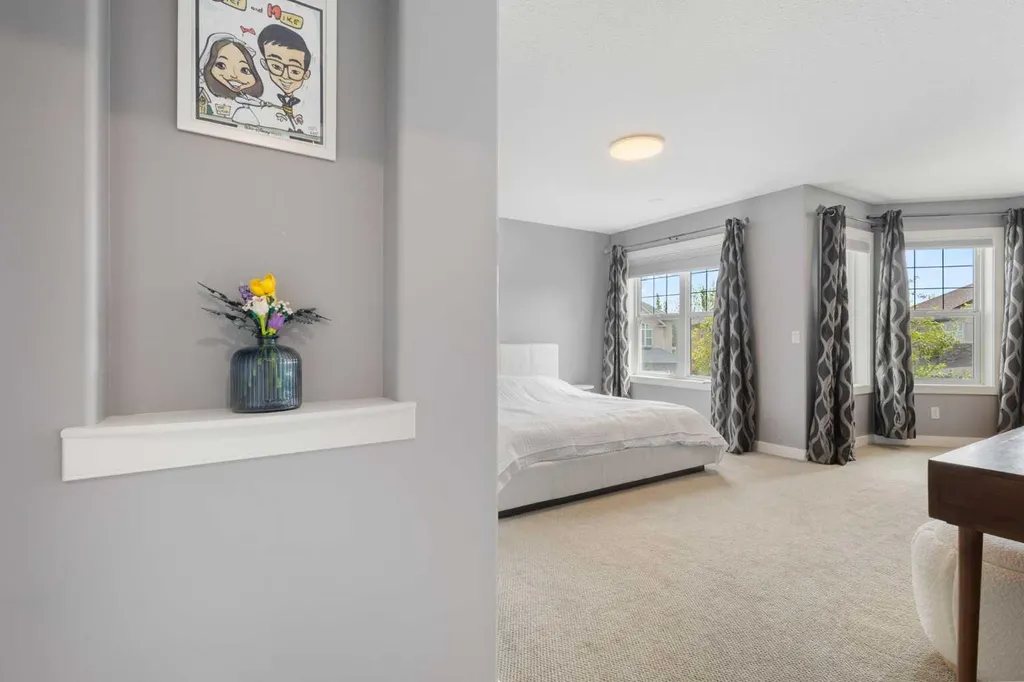 23 Strathlea Crescent SW Calgary AB T3H 5A8