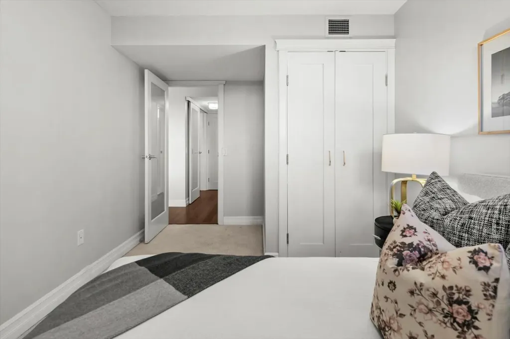1001 14 Avenue SW Calgary AB T2R 1L2