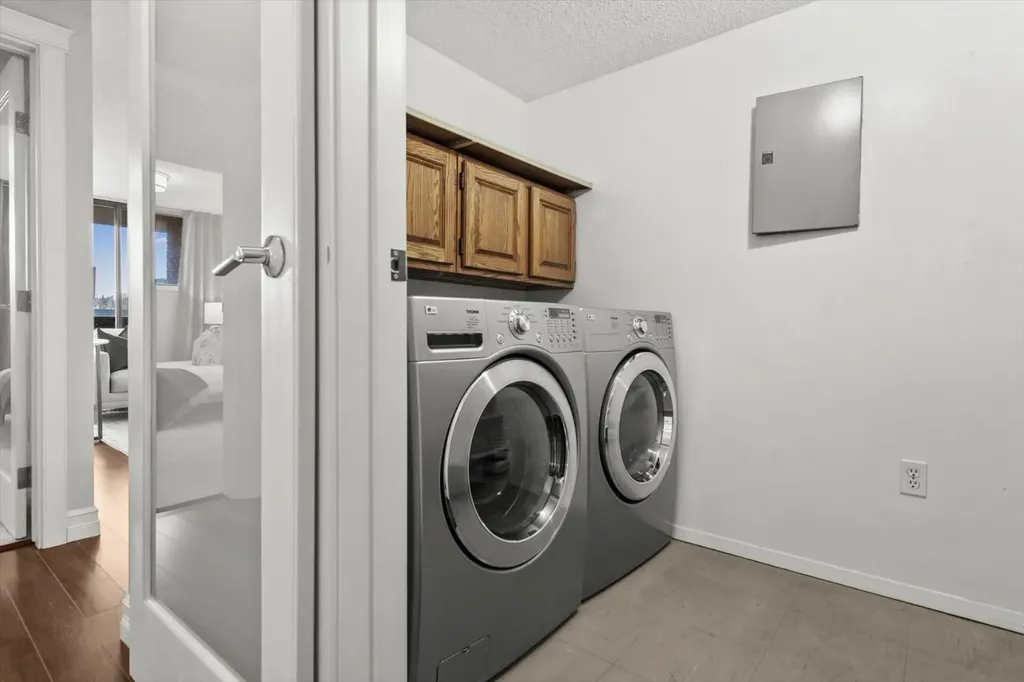 1001 14 Avenue SW Calgary AB T2R 1L2