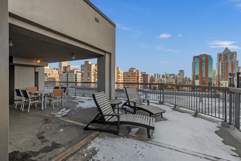 1001 14 Avenue SW Calgary AB T2R 1L2